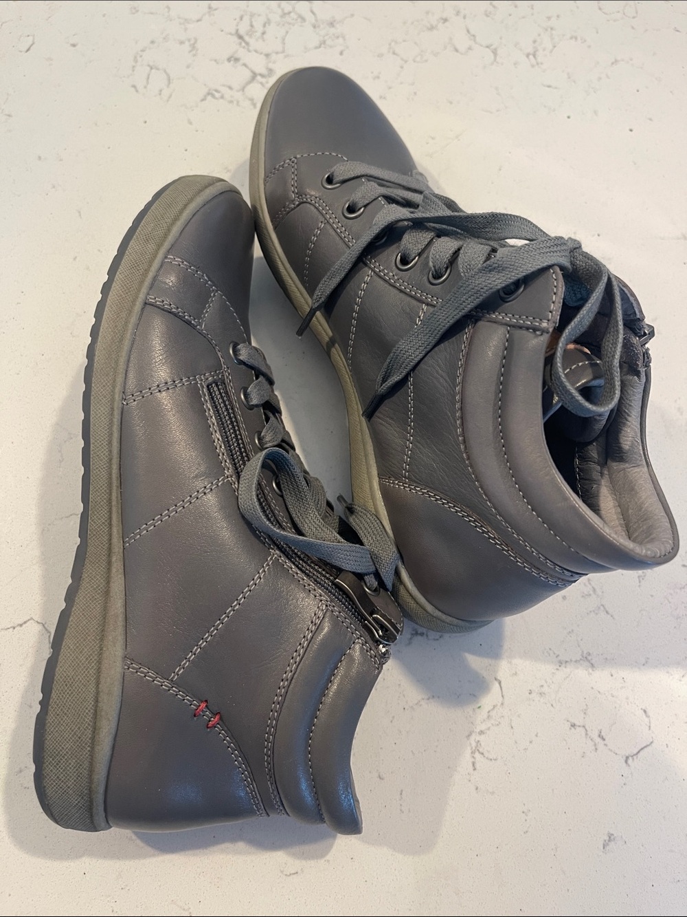 Girls Youth Gray Lace-Up Casual High-Top Sneakers size 37euro5Y